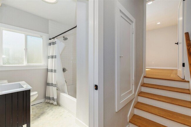 Building Photo - Beautiful Historic Home Meets Modern Luxury in San Leandro