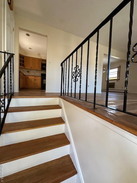 Building Photo - 216 Hill Ave