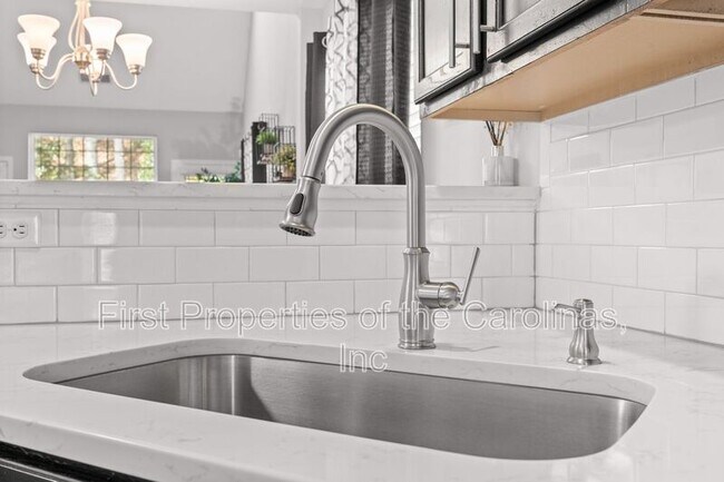 Building Photo - 16865 Timber Crossing Rd