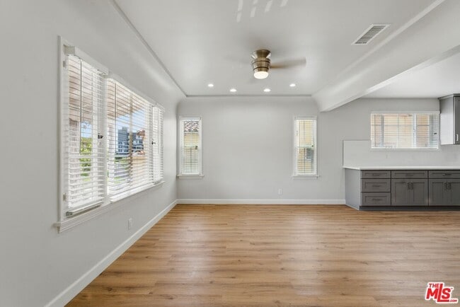 Building Photo - 1349 S Curson Ave