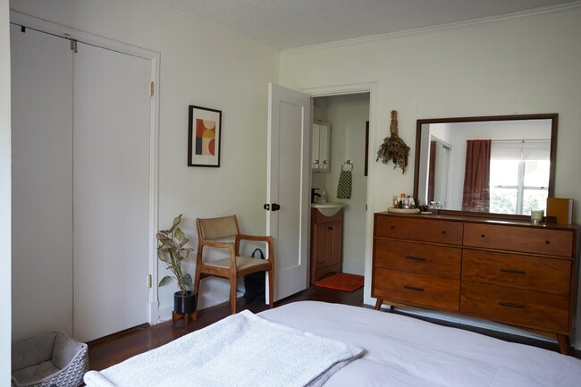 Building Photo - 3729 Boyce Ave