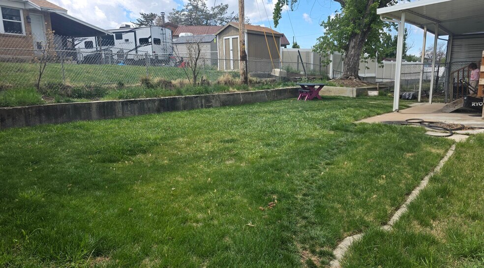 Building Photo - 275 W 4625 S