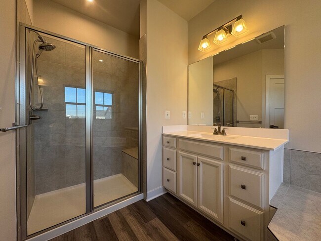 Building Photo - Modern 3 Bed 2.5 Bath Townhome In Beautiful Arcola Town Center