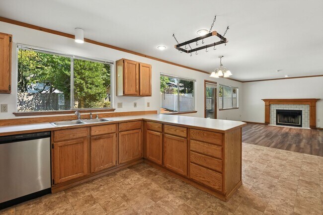 Building Photo - 3Bd/2.5Ba Kirkland Home