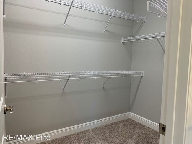 Building Photo - 3 br, 2 bath House - 8373 Loren Cove Dr