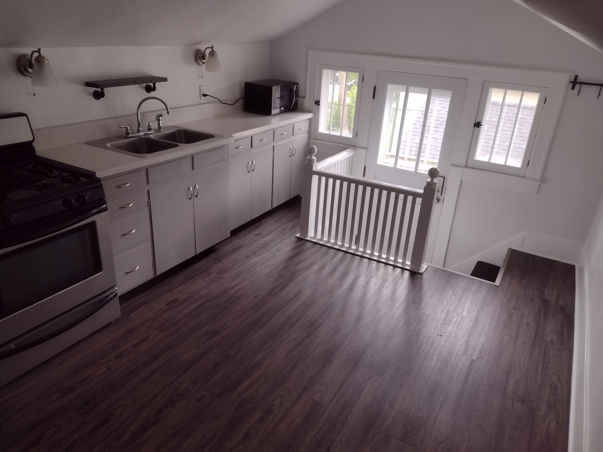 Building Photo - 315 State Ave