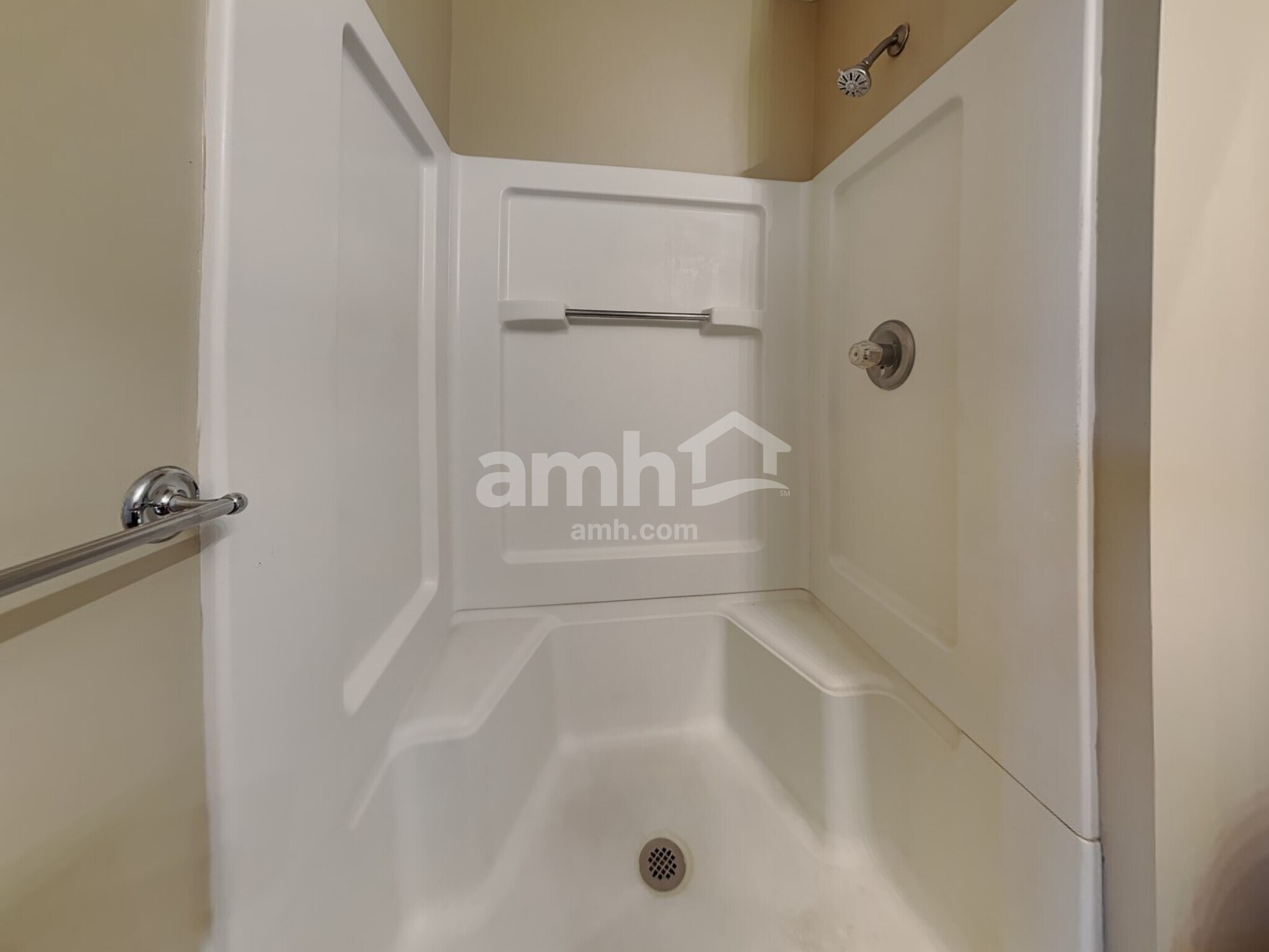 Building Photo - 627 Oak Forge Pl