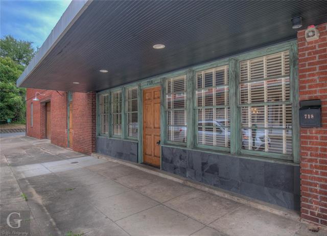 Building Photo - 716 Edwards St