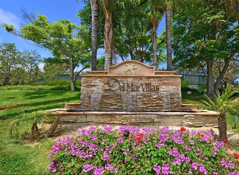 Building Photo - 12588 Carmel Creek Rd