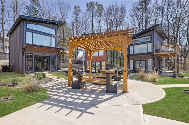 Building Photo - 3120 Godby Rd