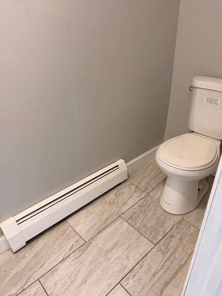 Building Photo - 11 Wopowog Trl