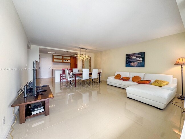 Building Photo - 3800 Galt Ocean Dr
