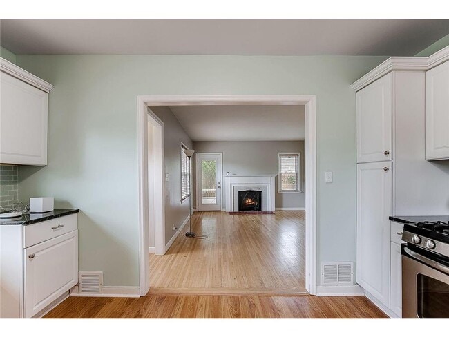 Building Photo - 1588 W Highland Pkwy