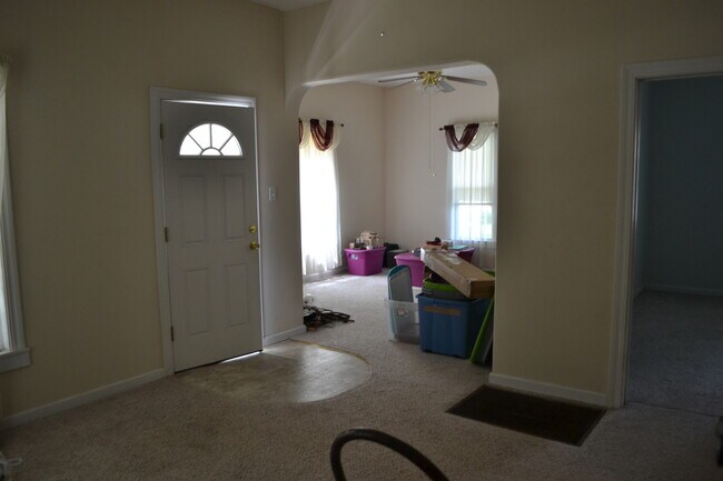 Building Photo - Nice and previously remodeled 2 bedroom w/ detached 3rd bedroom, carport & storage garage in Clay...