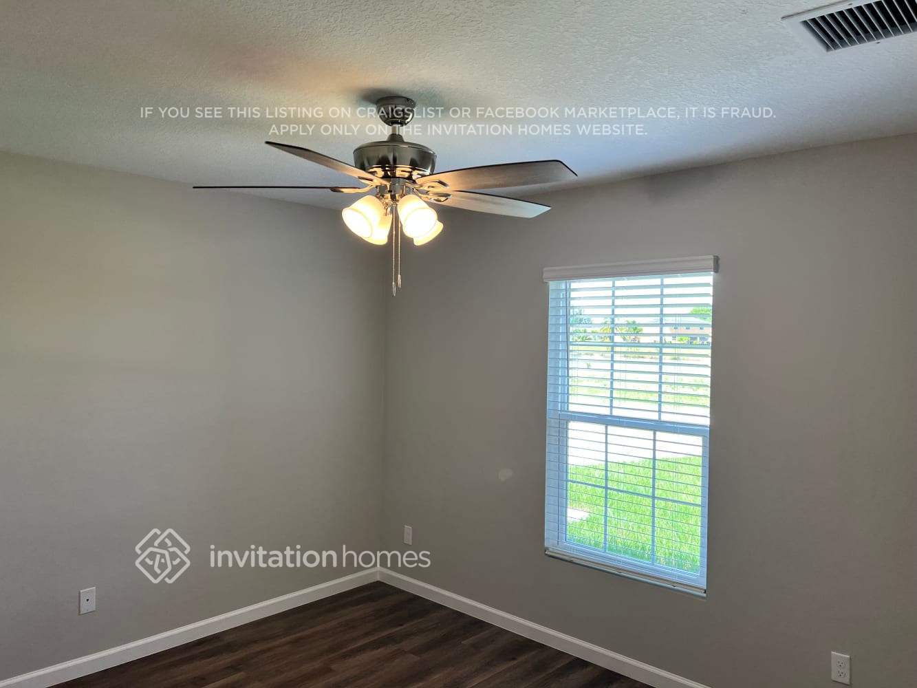 Building Photo - 2482 SW Fair Isle Rd