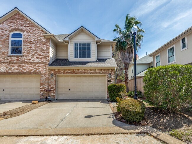 Building Photo - 1159 Enclave Square E