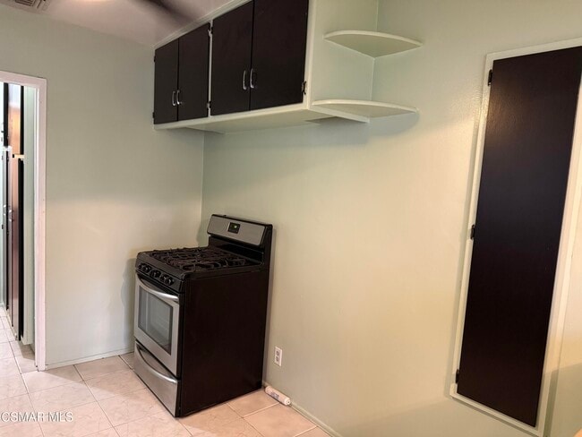Building Photo - 2018 W 108th St
