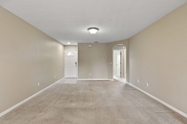 Building Photo - Move-in Special. Beautiful First floor con...