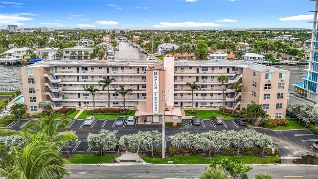 Building Photo - 401 N Riverside Dr
