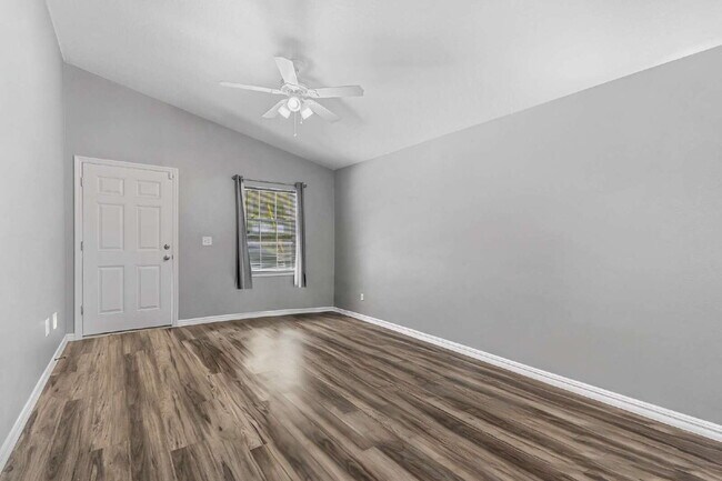 Building Photo - Charming 3BR 2BA near downtown Ocala!