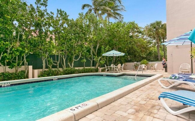 Building Photo - 420 Celestial Way