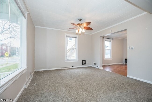 Building Photo - 627 Washington St