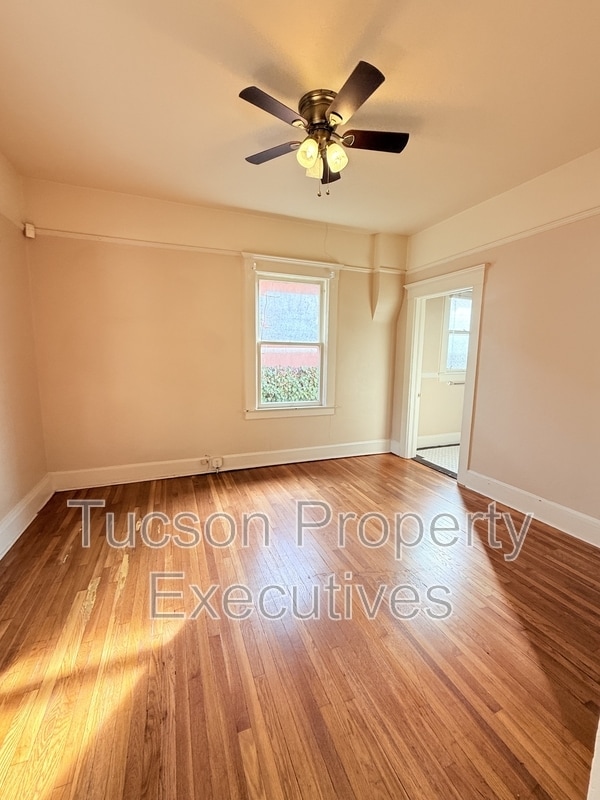 Building Photo - 340 S Scott Ave