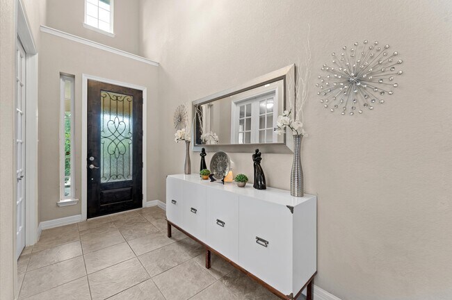 Building Photo - 2018 Brookmont Dr