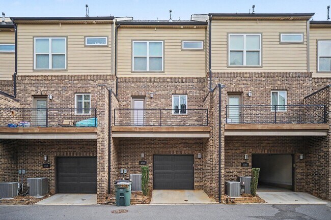 Building Photo - 2712 Grand Union Way