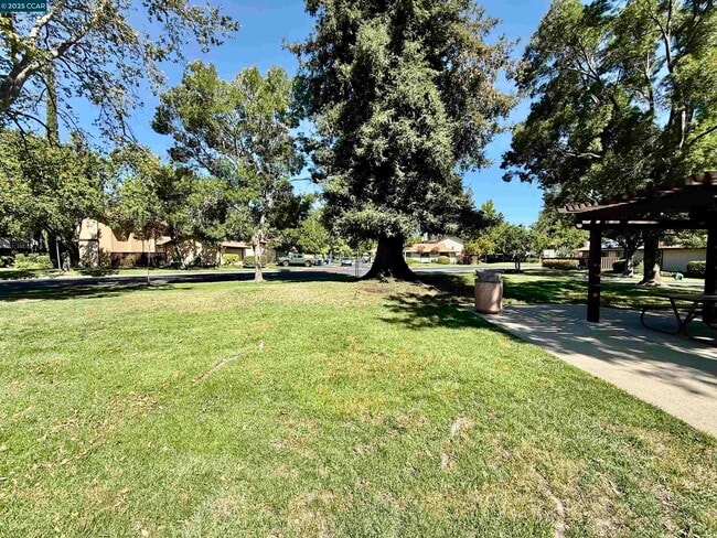 Building Photo - 1564 Candelero Dr