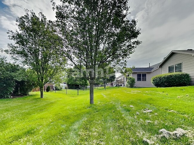 Building Photo - 517 Stone Path Ct