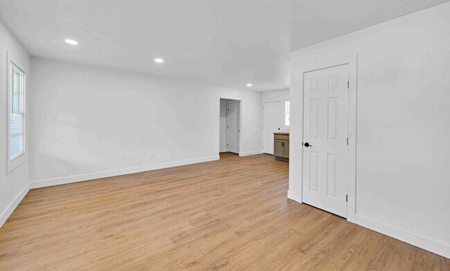 Building Photo - Newly remodeled 4BD 2BA home in Waco