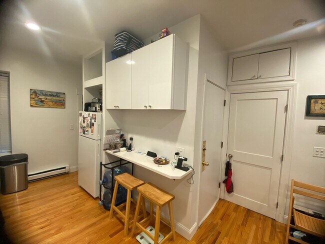 Building Photo - 55 Westland Ave