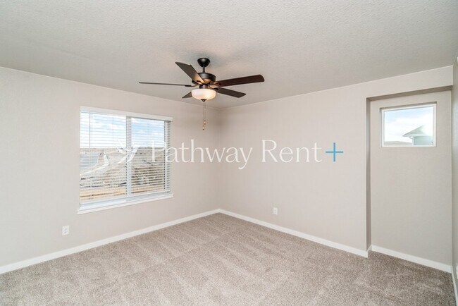 Building Photo - 9351 Yampa St