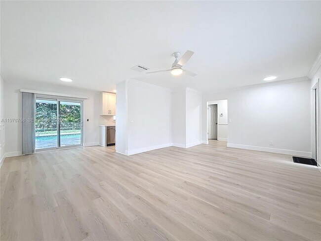 Building Photo - 8977 NW 21st Ct