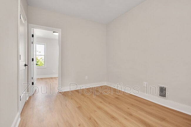 Building Photo - 311 S Newkirk St
