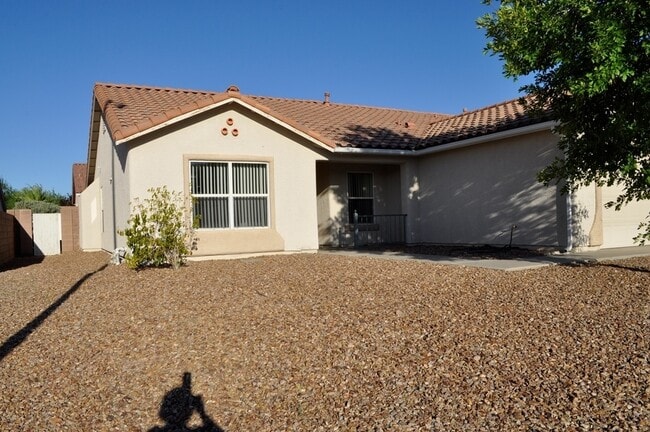 Building Photo - 452 Groft Way