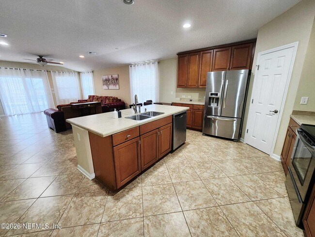 Building Photo - 529 Casa Sevilla Ave