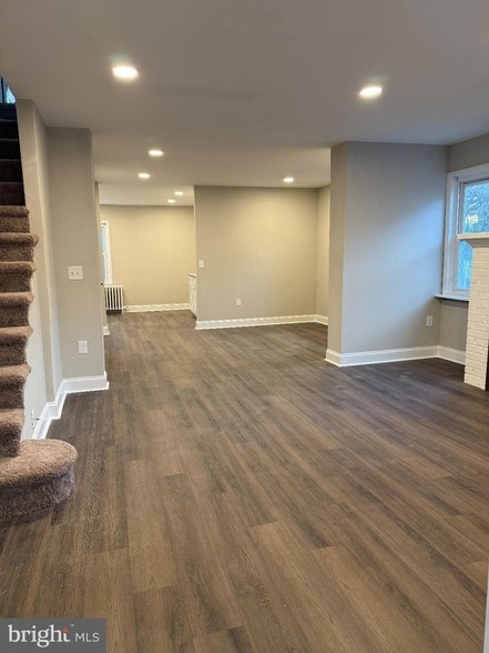 Building Photo - 7250 Radbourne Rd