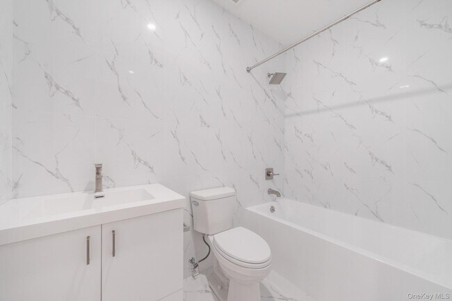 Building Photo - 13 White Birch Dr