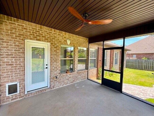 Building Photo - 12001 Squirrel Dr