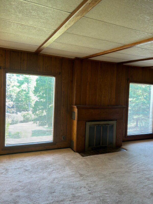 Building Photo - 2081 Welsh Hills Rd NE