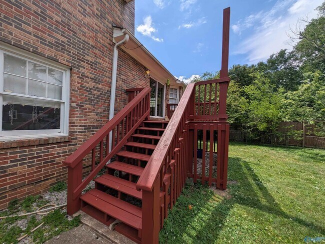 Building Photo - 1060 Sandy Springs Rd NW