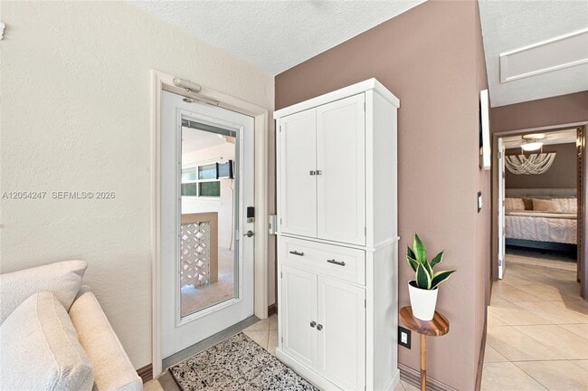 Building Photo - 3216 SE 12th St