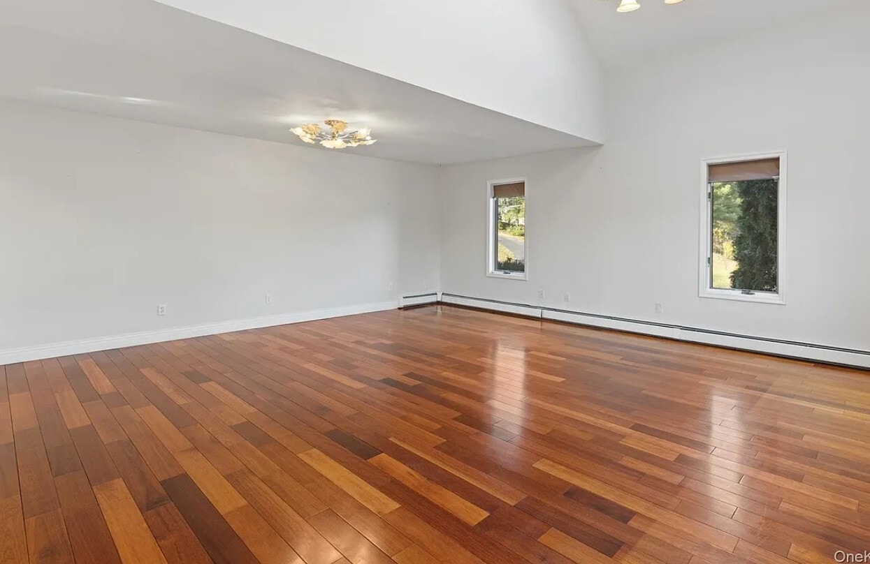 Building Photo - 13 Mesa Pl