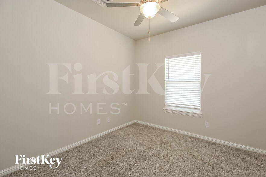 Building Photo - 11409 NW 100th Ct