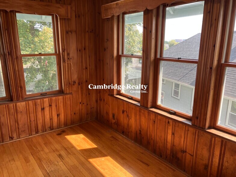 Building Photo - 93 Hillside Rd