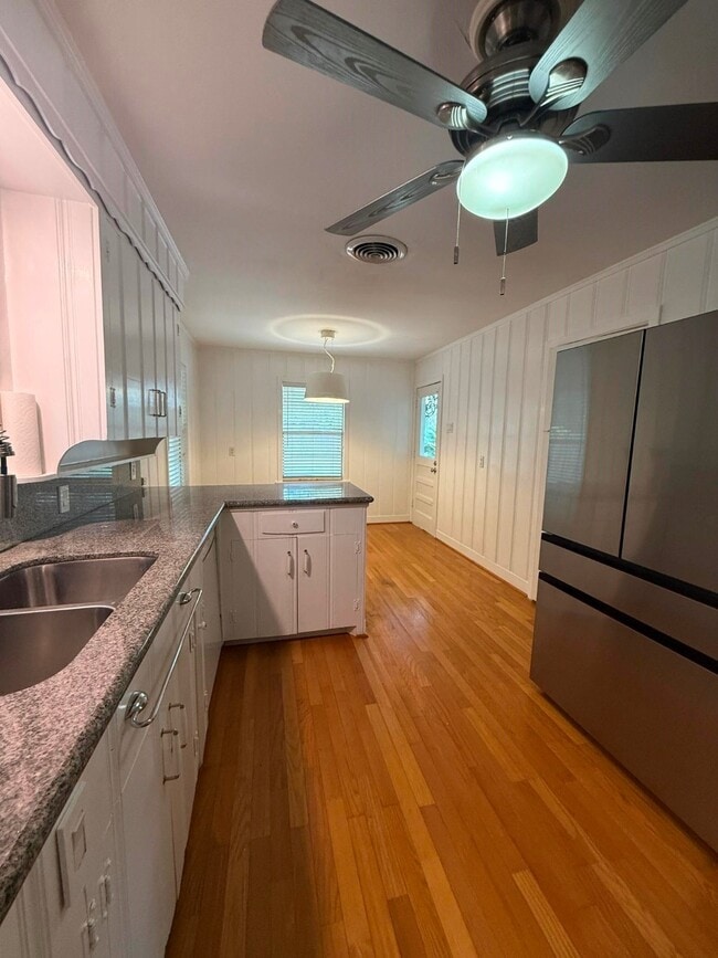 Building Photo - 4114 Norfolk St