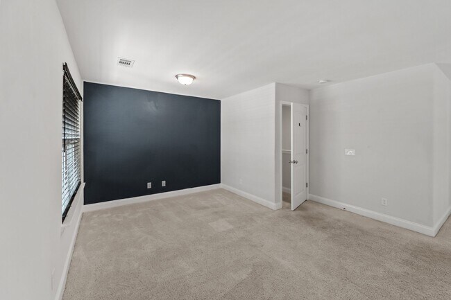 Building Photo - Spacious 5-Bedroom Home in The Palms at New Hampstead with Office & Screened Porch