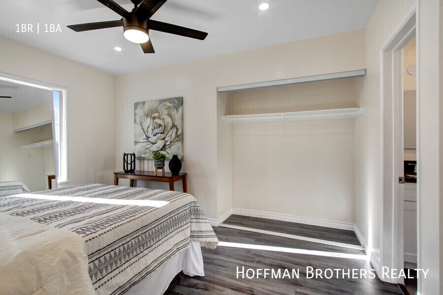 Building Photo - 4010 W 130th St